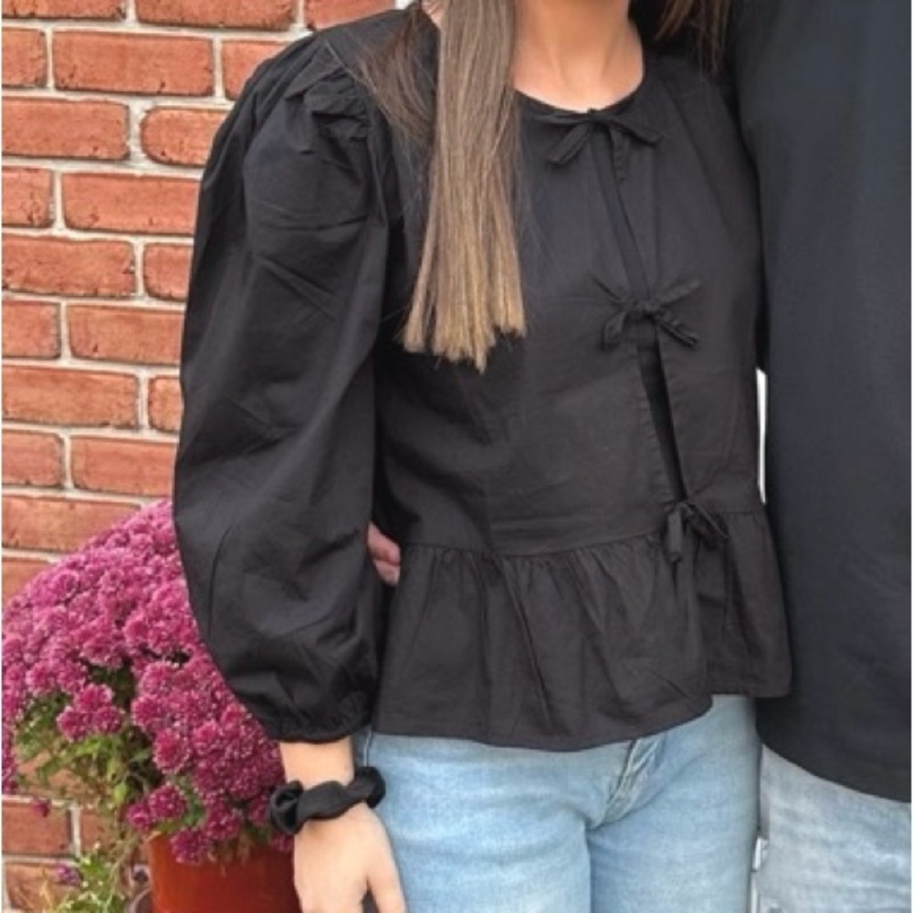 Black Puff Sleeve Blouse